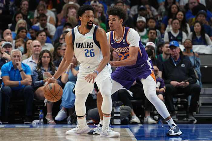 gettyimages-1240586445-594x594